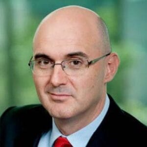 Imagen de José Luis de Mora – Director General Banco Santander – Experto Financiero