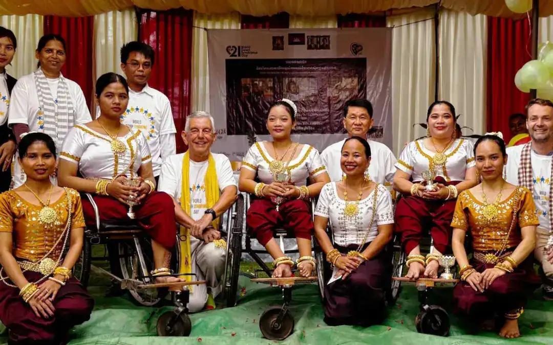 El turismo sostenible puede tener un impacto positivo en las comunidades locales. Podemos apoyar iniciativas y proyectos solidarios como el Centro Arrupe, que cada día ayuda a personas discapacitadas y sin recursos a conseguir atención médica, formación, orientación laboral y un sinfín de oportunidades para su desarrollo integral.